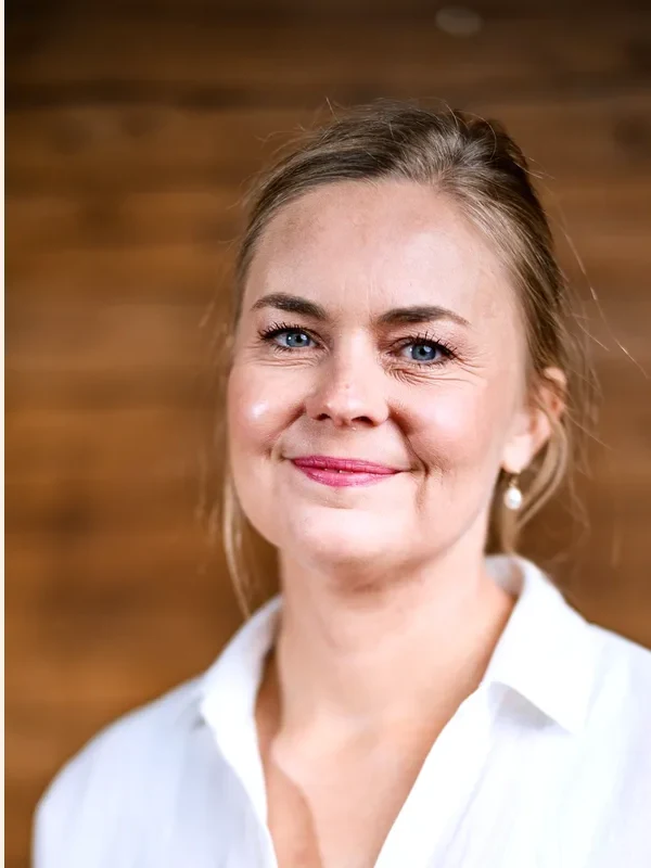 Porträt von Silvia Singer, Medium und Heilerin